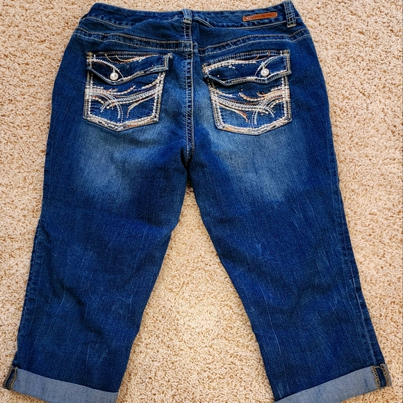 Rhythm in Blues Capri Jeans - Picture 4 of 8